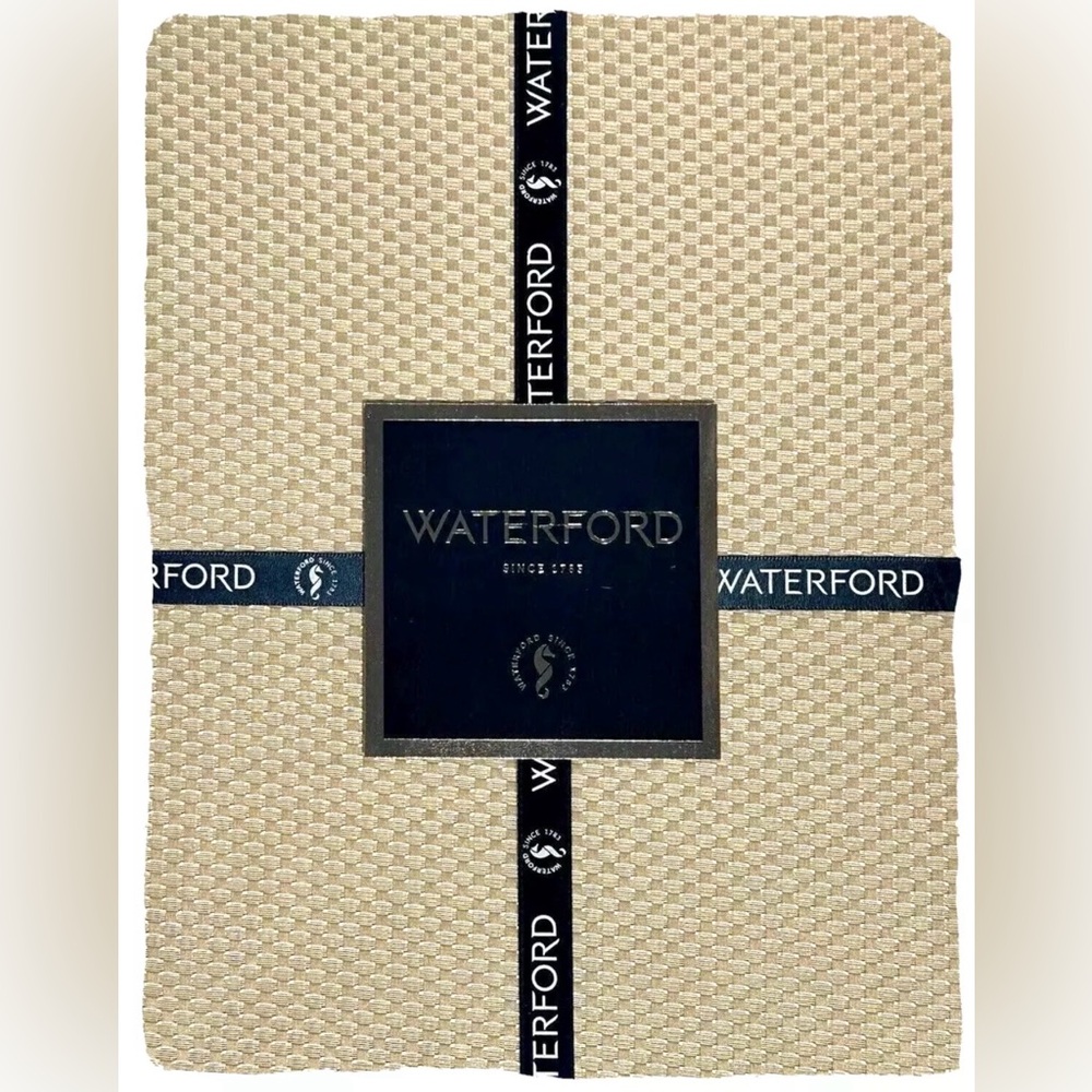NEW 70 X 84 TABLECLOTH WATERFORD CRYSTAL CO. LUXURY PEARL GOLD CHECK 6-8